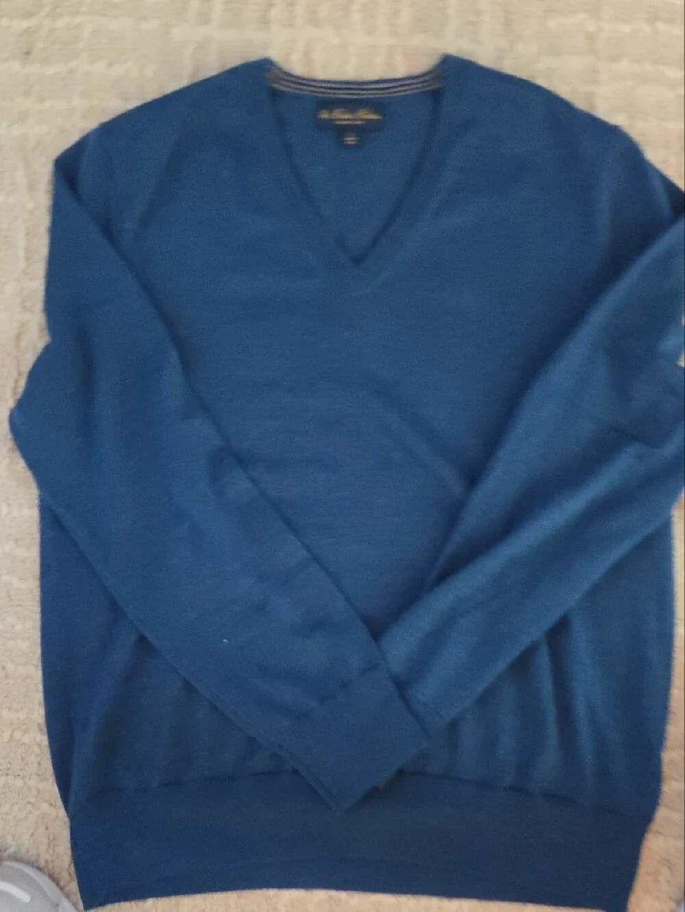 Brooks Brothers Italian Yarn V-Neck Sweater, L